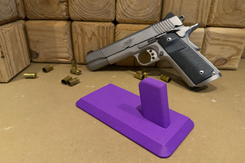 1911 Pistol Stand – Magnetic Base Display for Kimber, Colt, and other 1911‑Style Handguns
