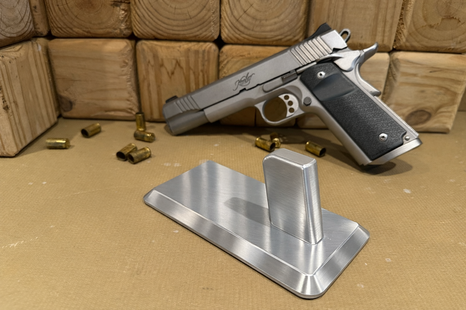 1911 Pistol Stand – Magnetic Base Display for Kimber, Colt, and other 1911‑Style Handguns