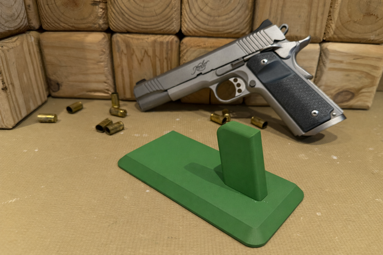 1911 Pistol Stand – Magnetic Base Display for Kimber, Colt, and other 1911‑Style Handguns