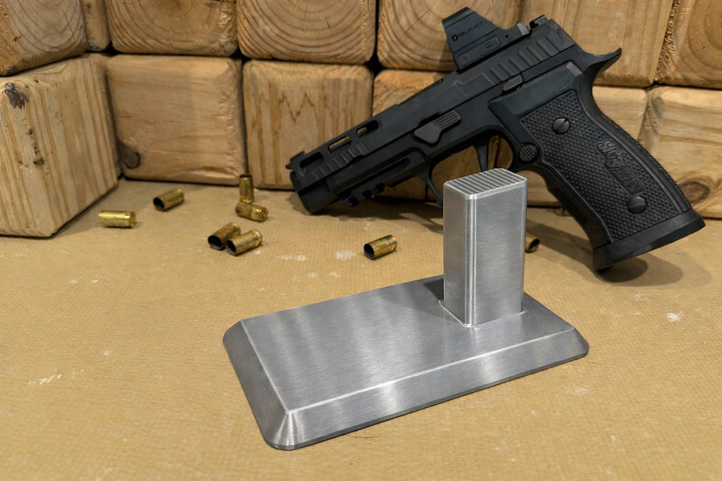 Sig Sauer P320 / P226 / P229 Display Stand – 33lb Magnetic Base for Safes & Metal Shelves
